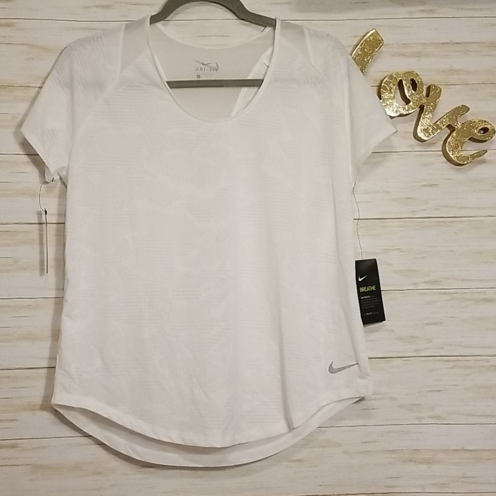 NWT Nike Dri-Fit Breathe Active Running Te…